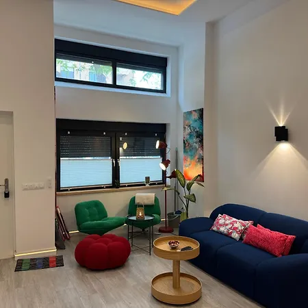 Colour Lofts *